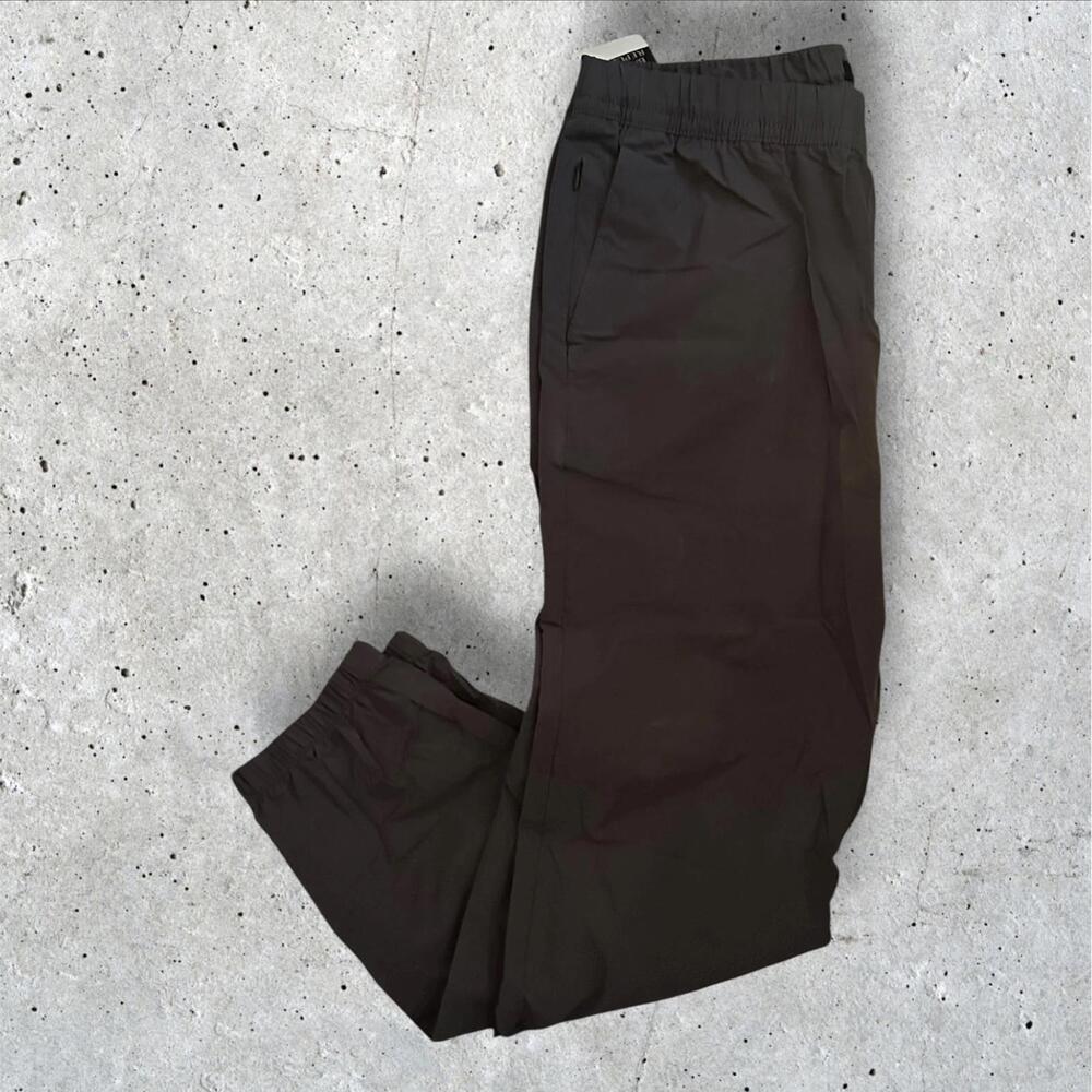 Banana Republic Men’s Charcoal Gray Casual Pants M NWT